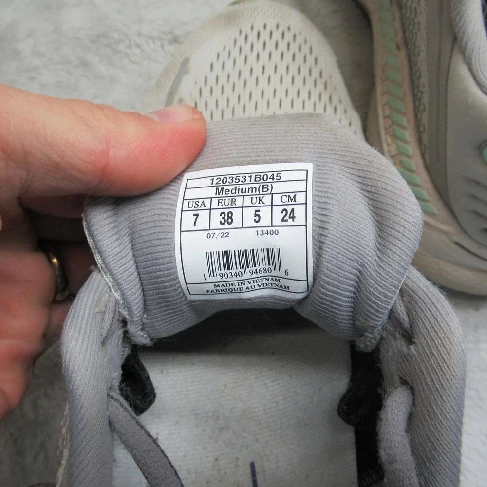 Brooks Women 7 Running Shoes Adrenaline‎ GTS 22 Gray Blue Athletic Sneakers Read